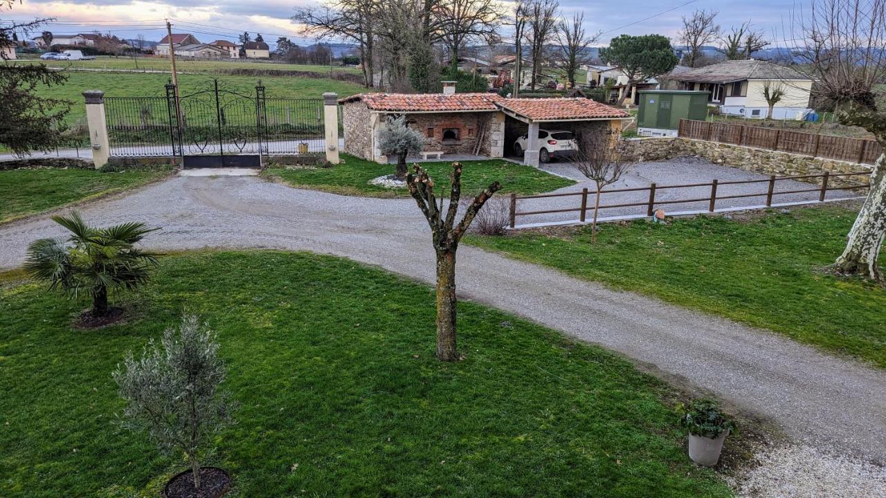 Отель La Salabertie Bagnac Экстерьер фото